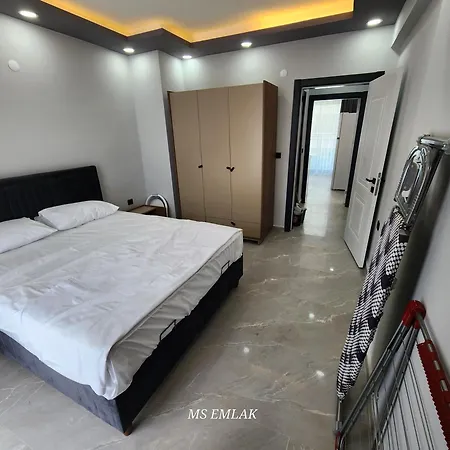 Kiralik Havuzlu 1+1 Appartement *