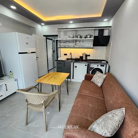 Kiralik Havuzlu 1+1 Appartement *